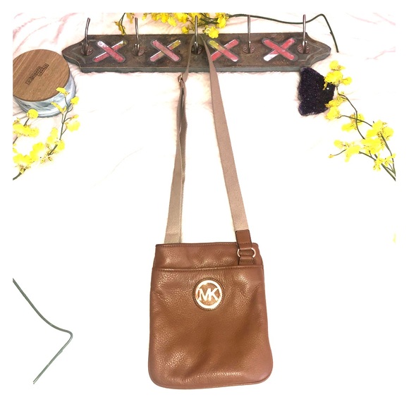 Michael Kors Handbags - Michael Kors crossbody bag